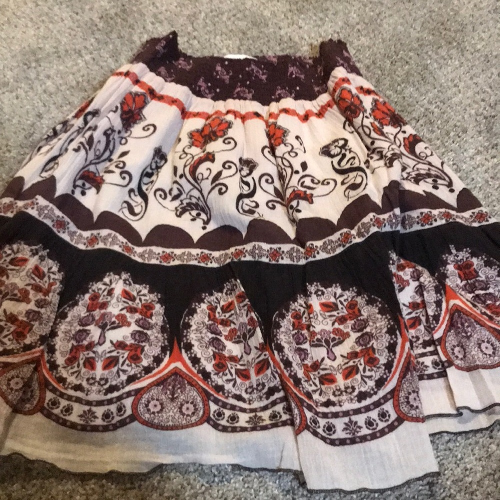 Patterned skirt